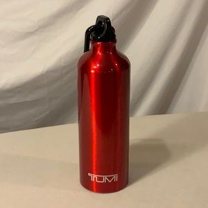tumi water bottle